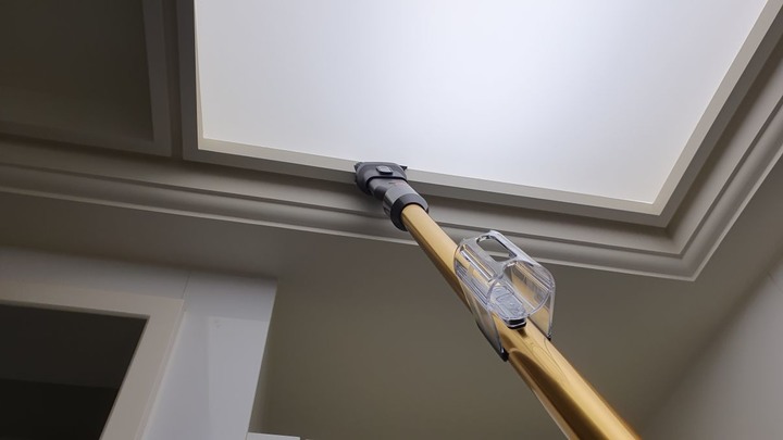 Dyson V12 Detect™ Absolute Extra 《髒污無所遁形有如光劍般犀利的吸塵器》