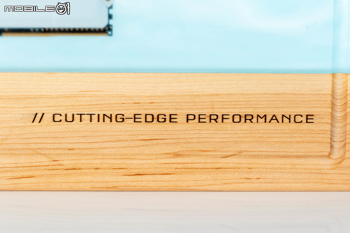 DDR5 記憶體首波效能來襲 CORSAIR DOMINATOR PLATINUM RGB DDR5 記憶體 VIP 套組開箱實測
