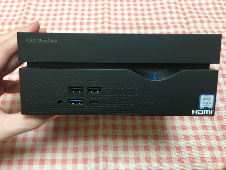 [輕開箱] 華碩迷你電腦結合螢幕當做AIO
