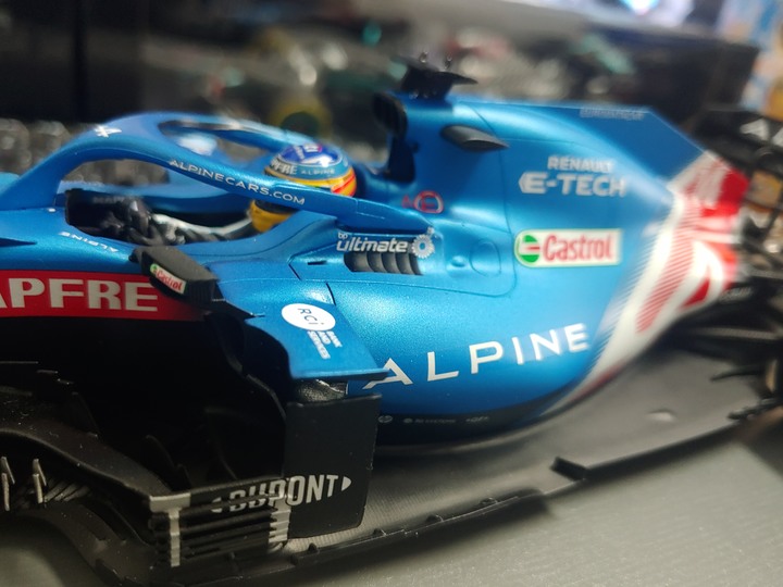 [開箱]1/18 SPARK ALPINE F1  TEAM  A521 FERNANDO ALONSO 2021