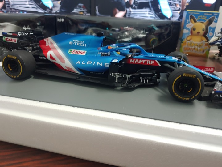 [開箱]1/18 SPARK ALPINE F1  TEAM  A521 FERNANDO ALONSO 2021