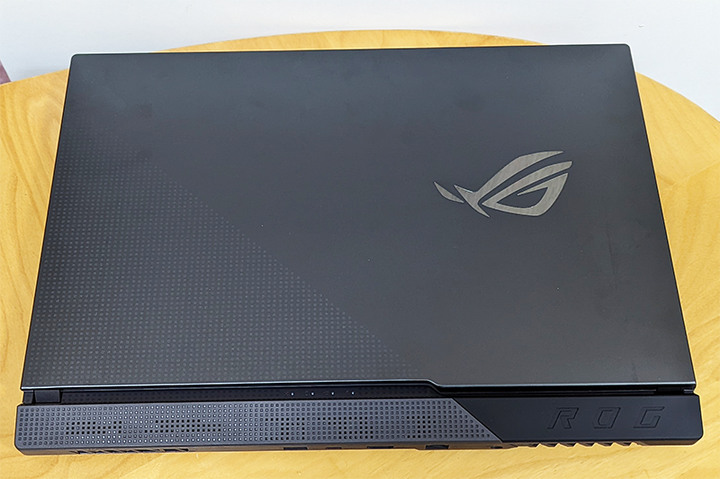 新筆電三週心得之G713QM(STRIX G17)