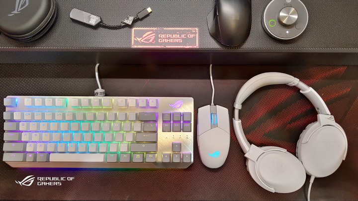 (月光開箱) ROG Moonlight White周邊系列