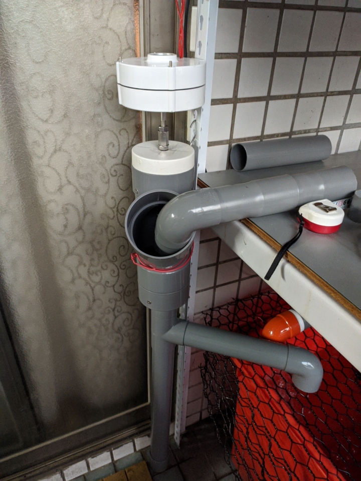 陽台 DIY 微型水力發電下水測試