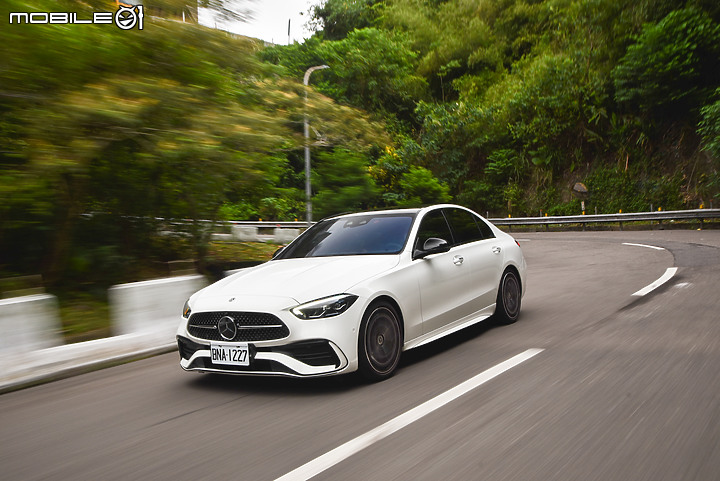 車主來開箱｜Mercedes-Benz New C300試駕｜動力、科技、顏值一次滿足！