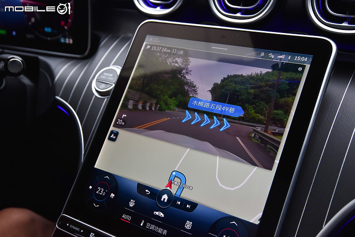 車主來開箱｜Mercedes-Benz New C300試駕｜動力、科技、顏值一次滿足！
