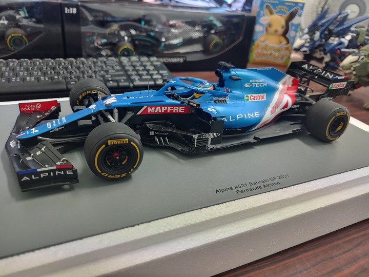 [開箱]1/18 SPARK ALPINE F1  TEAM  A521 FERNANDO ALONSO 2021