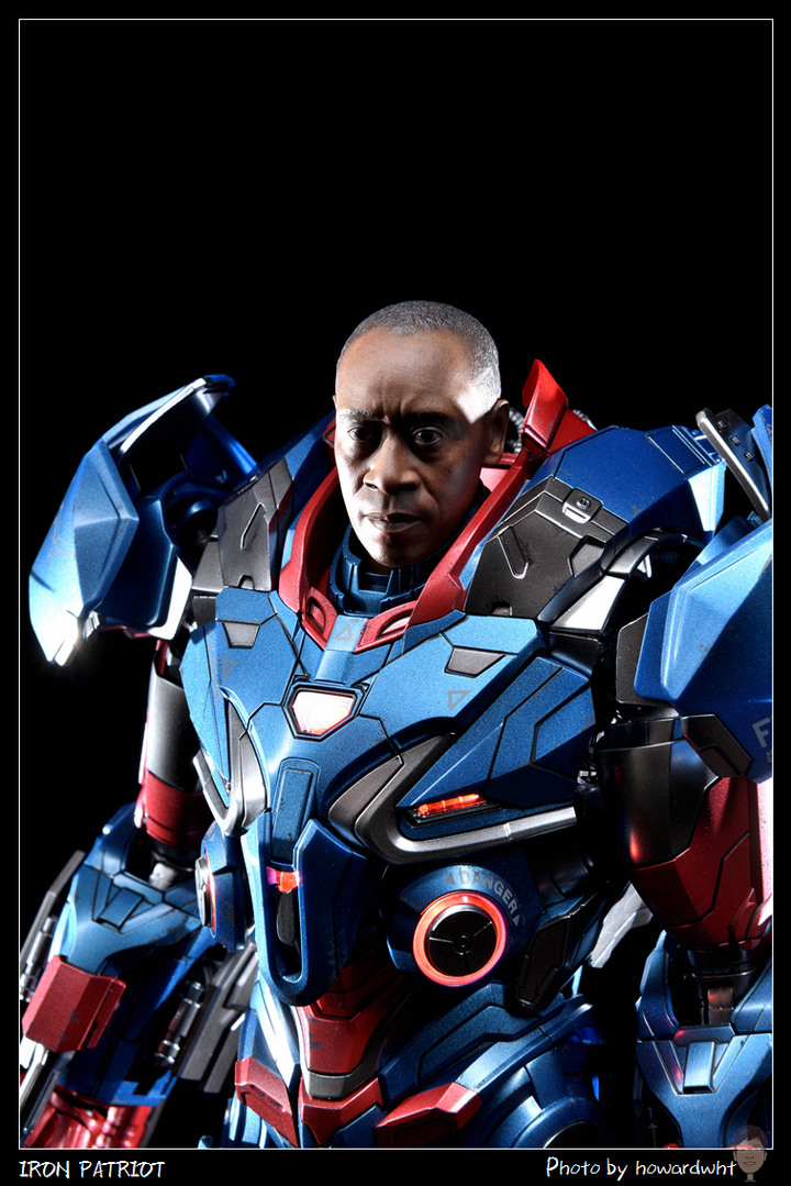 點我看大圖 【開箱】行動軍火庫 ~ Hot Toys - 終局之戰 鋼鐵愛國者