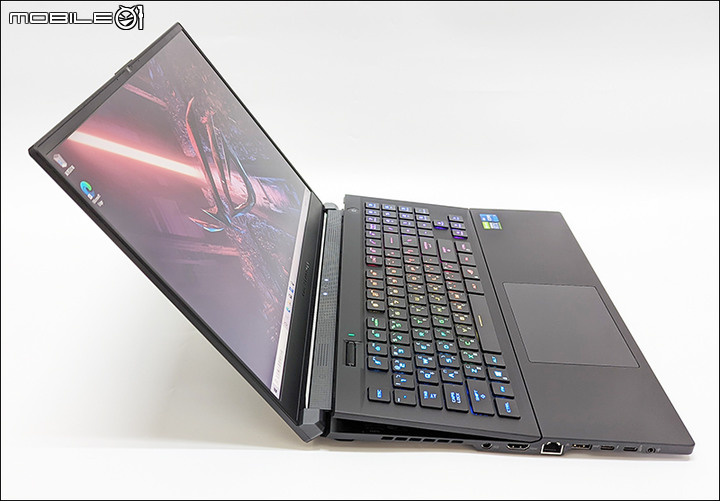 點我看大圖 快速開箱:ROG Zephyrus S17 GX703HR