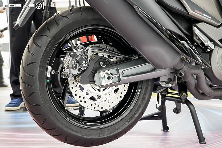 【採訪】導入 TCS 還配電動風鏡！KYMCO 超級跑旅 AK550 大改款 AK550 ST 正式發表！三輪重機 CV3 同場展出！