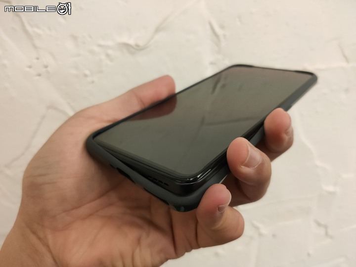 [開箱] 年末CP話題機試玩，Realme GT Neo2 務實好機