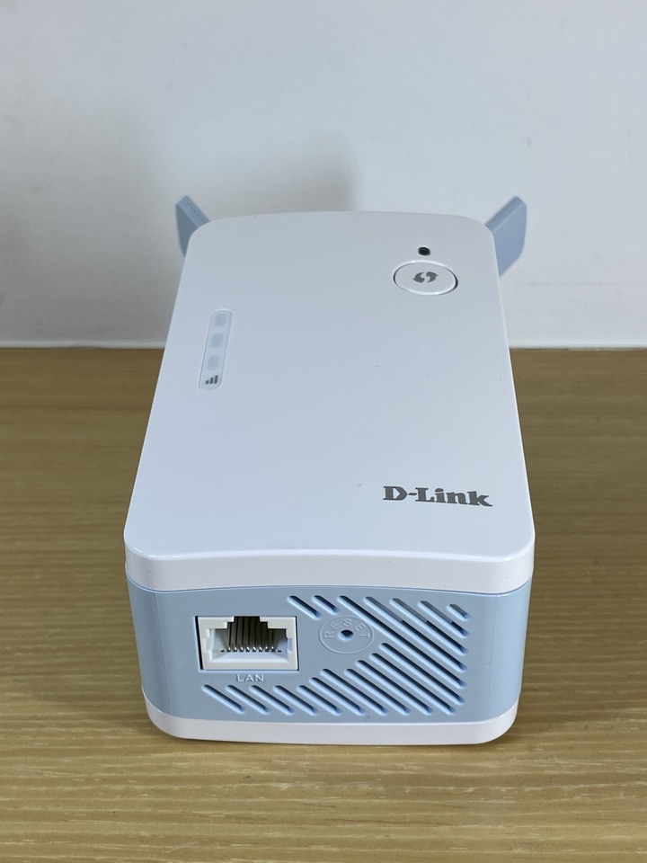 點我看大圖 更上一層樓 打破空間的障礙 D-Link E15 無線延伸器