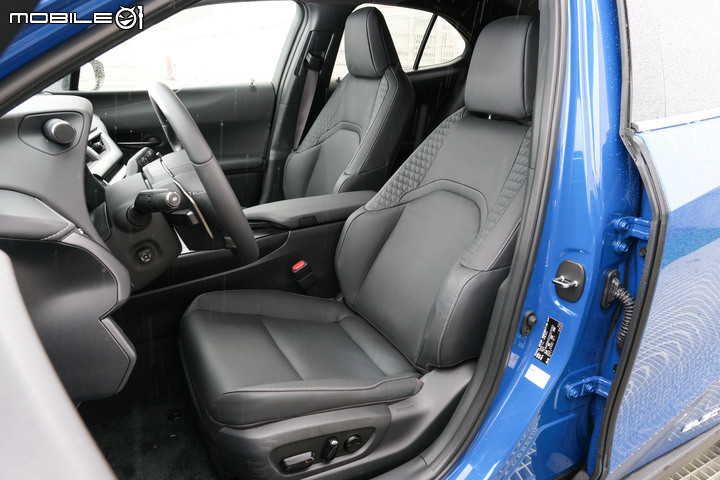 Lexus UX300e 試駕|更親民、高質感的豪華純電小休旅!