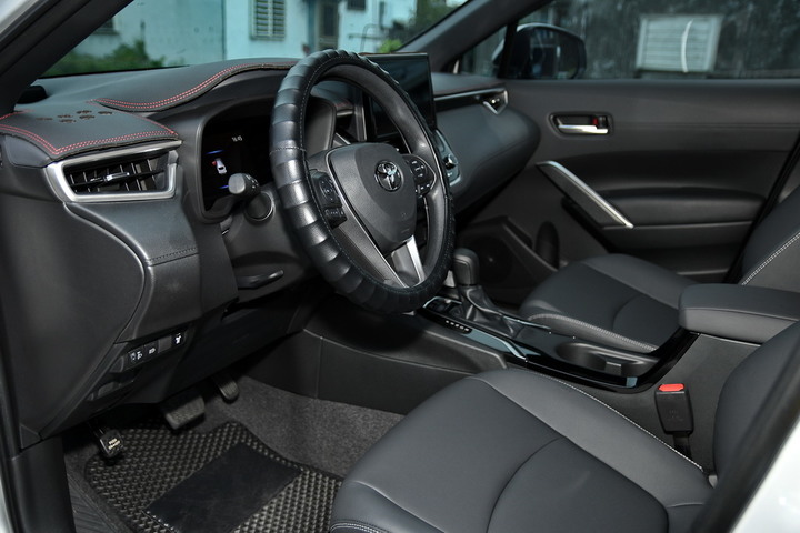花東買TOYOTA CC Hybrid，為了車美仕一年多第五次進場處理囉~_~！