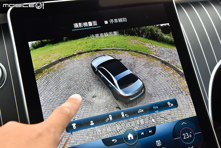 車主來開箱｜Mercedes-Benz New C300試駕｜動力、科技、顏值一次滿足！