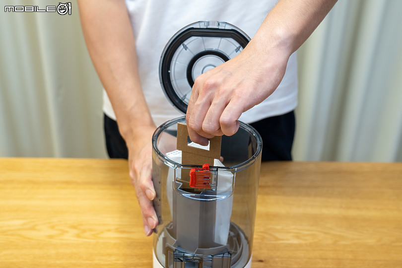 Roborock 石頭科技 掃拖機器人S7+｜掃拖與自動集塵的完全型態！