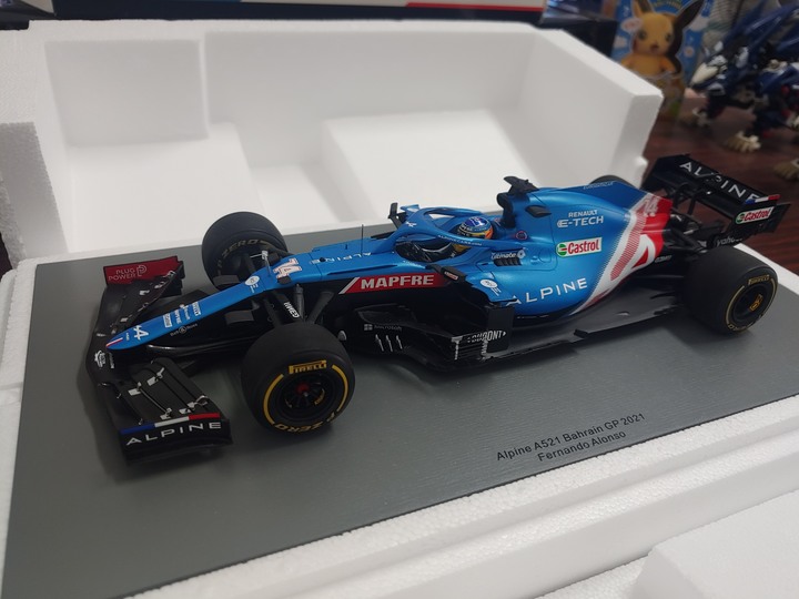 [開箱]1/18 SPARK ALPINE F1  TEAM  A521 FERNANDO ALONSO 2021