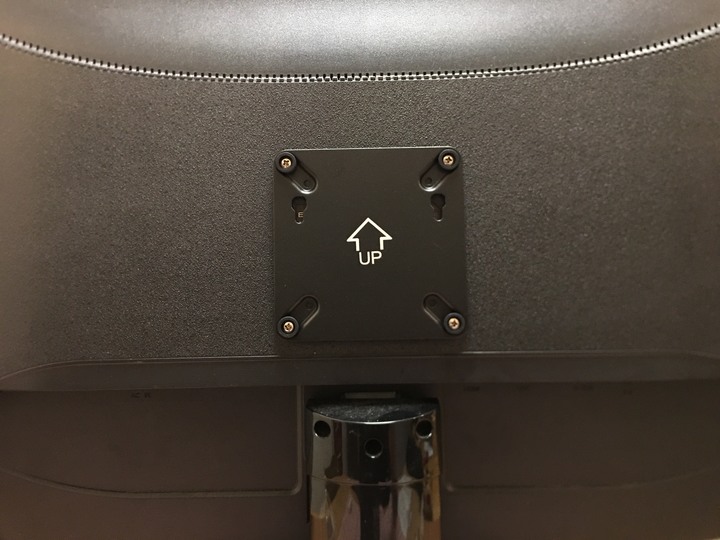 [輕開箱] 華碩迷你電腦結合螢幕當做AIO
