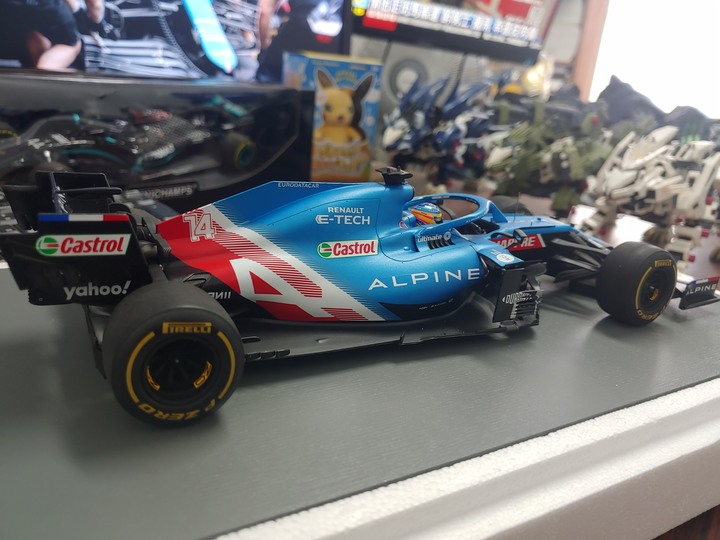[開箱]1/18 SPARK ALPINE F1  TEAM  A521 FERNANDO ALONSO 2021
