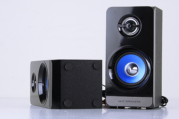 下沉式重低音砲玩Game帶勁夠力，J-S 淇譽 JY-3085三件式RGB電競音箱組【開箱分享】