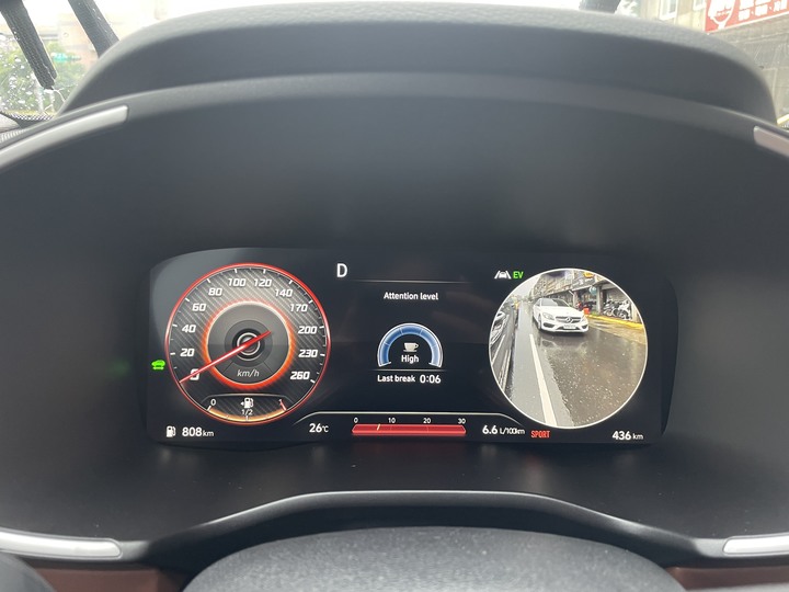 4代山土匪柴油車主試乘4.5代油電山土匪