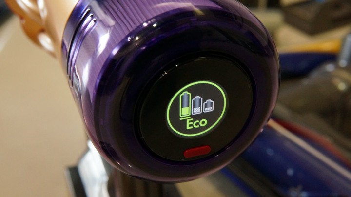 Dyson V12 Detect™ Absolute Extra 《髒污無所遁形有如光劍般犀利的吸塵器》