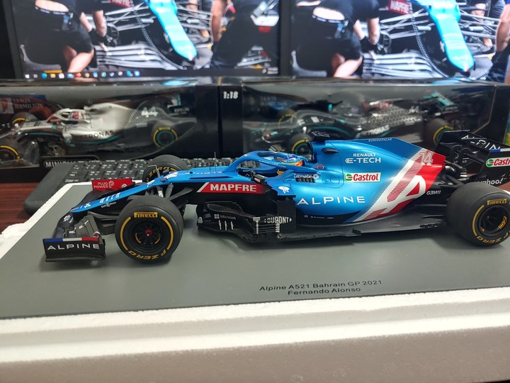 [開箱]1/18 SPARK ALPINE F1  TEAM  A521 FERNANDO ALONSO 2021