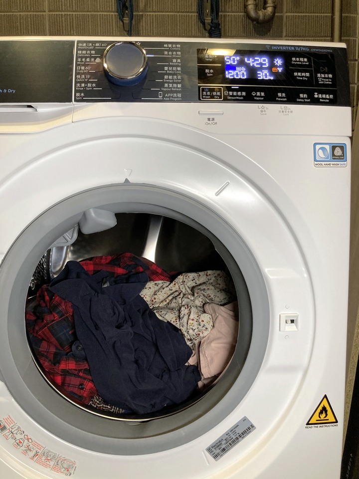 謝謝建議,最後買了伊萊克斯 EWW1142ADWA(開箱)