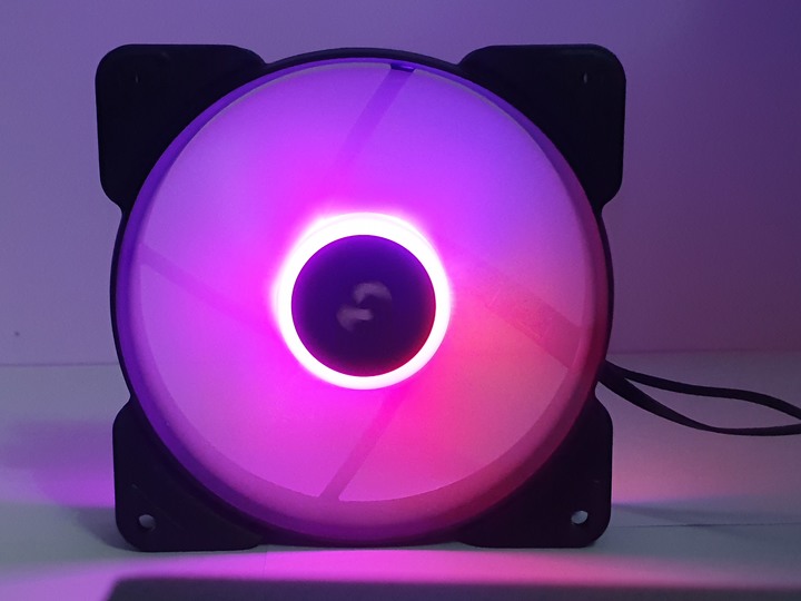 Fractal Design 盡享工藝之美 <風扇篇> Prisma AL-12 和 Aspect 12 PWM ARGB開箱