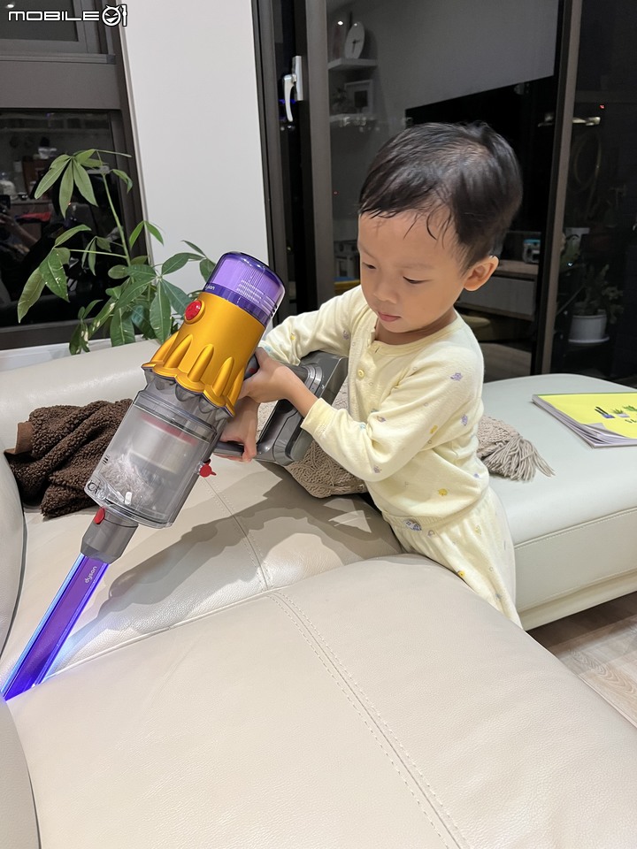【開箱】 職業婦女、優質老公的好捧油 Dyson V12 Detect Slim Total Clean 無線吸塵器