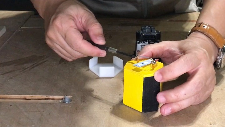 [教學]如何製作牧田12V電池匣BL1013