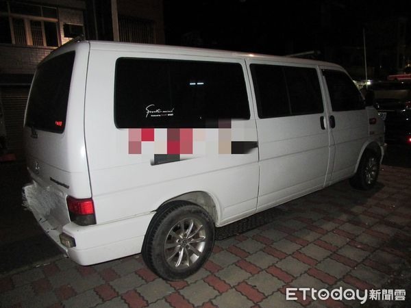 小貨車假裝救護車!闖紅燈撞騎士落跑落網扯:趕著送錢給前妻