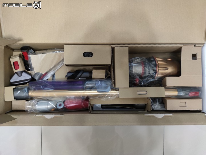 點我看大圖 金A試用| Dyson V12 Detect Slim Absolute Extra 無線吸塵器 | 髒髒現身無所遁形