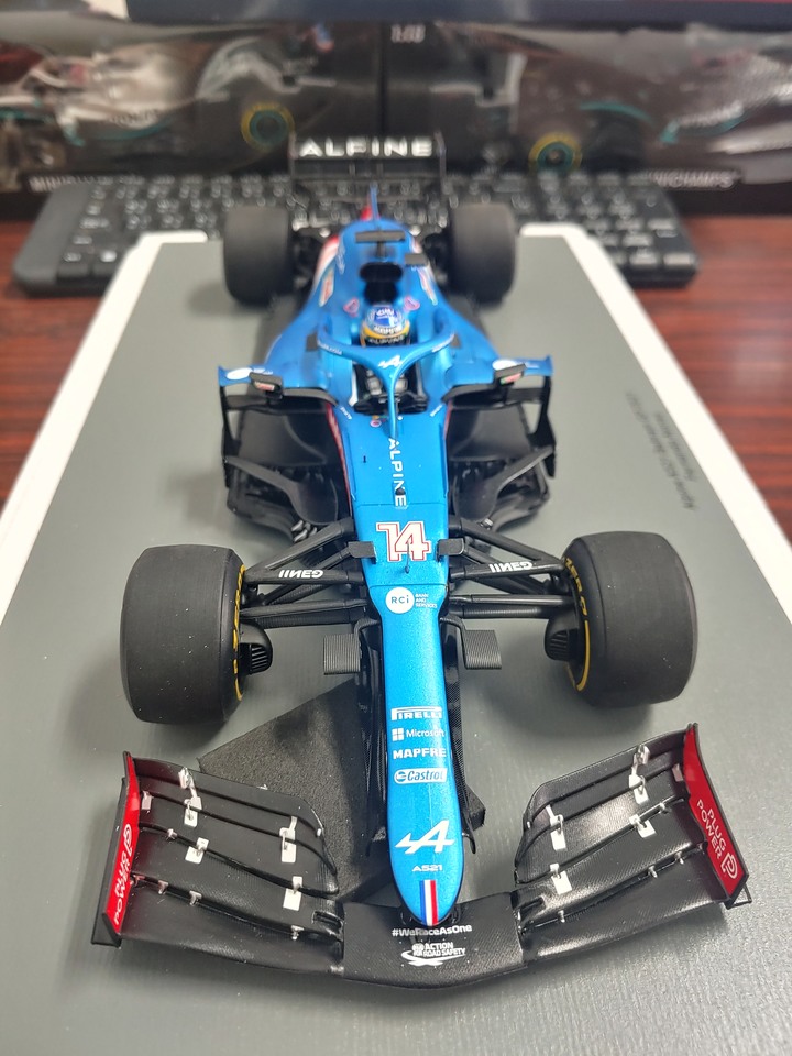 [開箱]1/18 SPARK ALPINE F1  TEAM  A521 FERNANDO ALONSO 2021