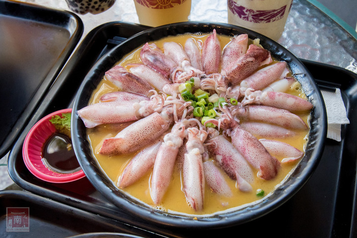 【臺南美食】浮誇爆料意麵再升級|意麵擺上黃金蒲燒鰻魚和培根串|臺南獨家美食別的地方吃不到~~金三益健康茶飲