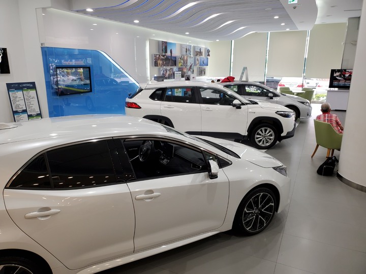 花東買TOYOTA CC Hybrid，為了車美仕一年多第五次進場處理囉~_~！