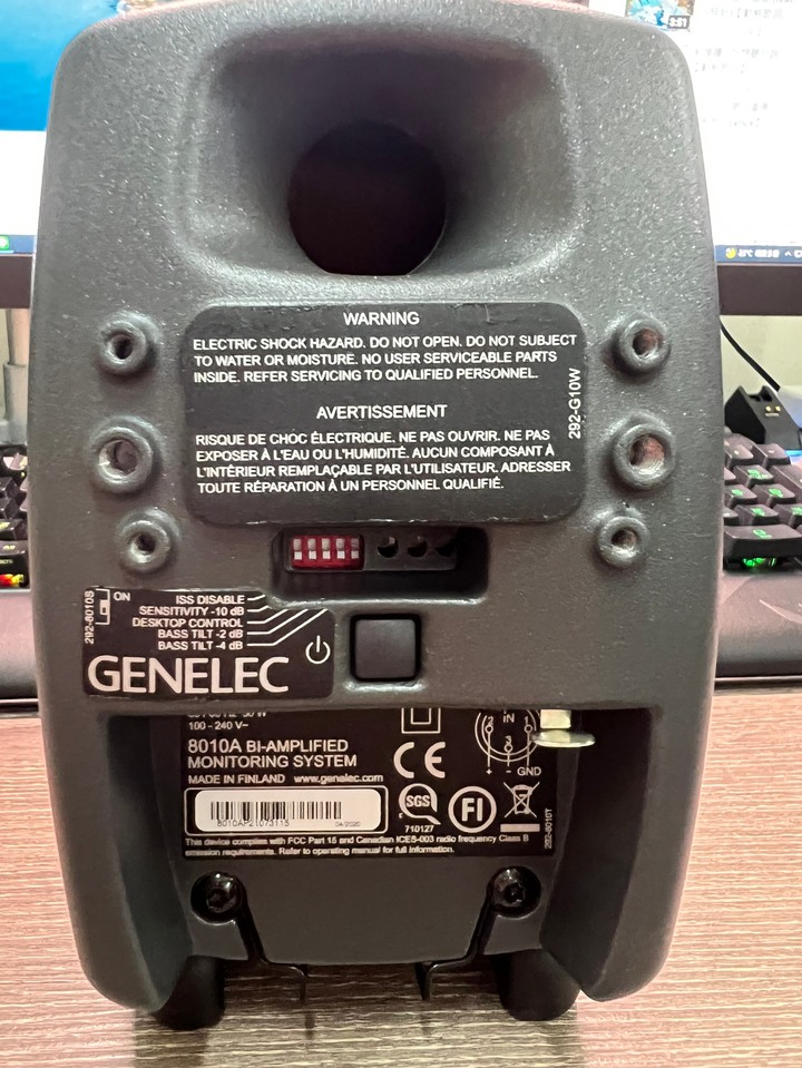 純淨無比的監聽音箱 GENELEC 8010A 開箱心得分享