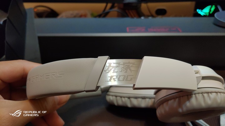 點我看大圖 (月光開箱) ROG Moonlight White周邊系列