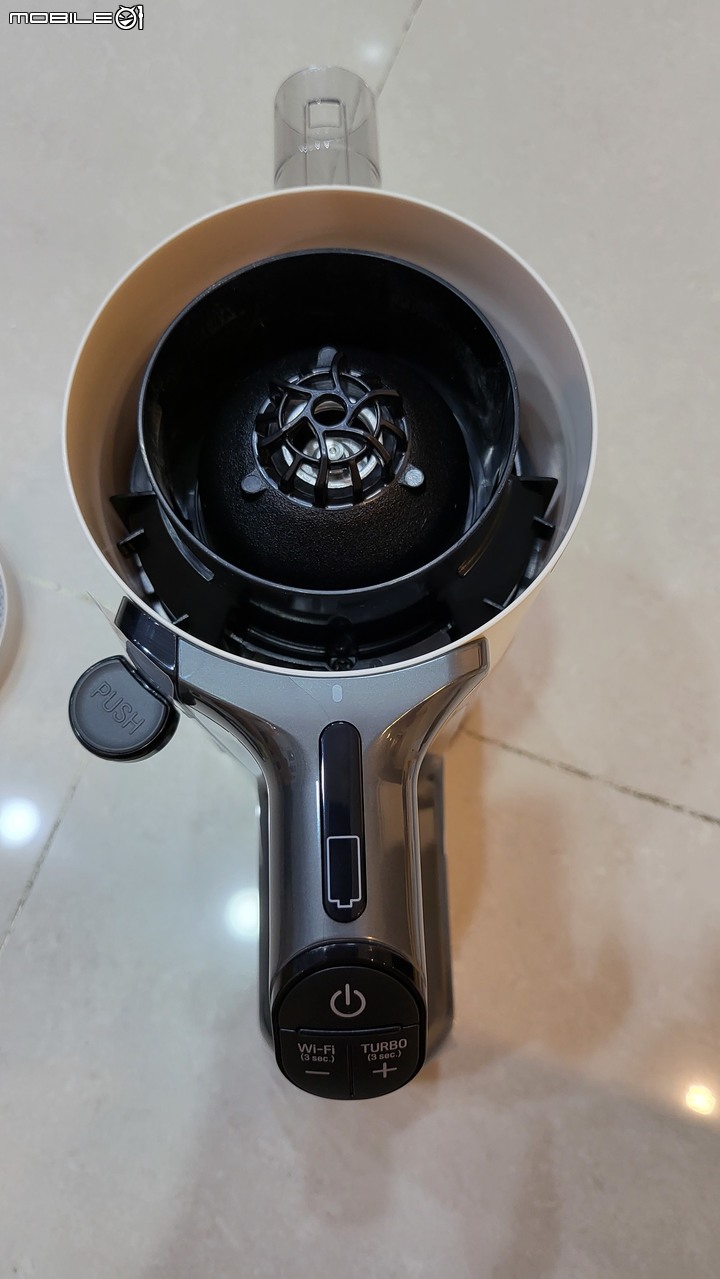 『試用招募』最符合科技時尚美感的吸塵器 LG A9T-ULTRA -