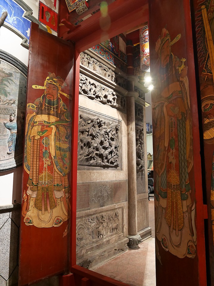 旗津天后宮｜高雄港旗鼓渡輪 — 打狗第一座媽祖廟，348歲重啟廟門，外掛旗鼓渡輪暮色