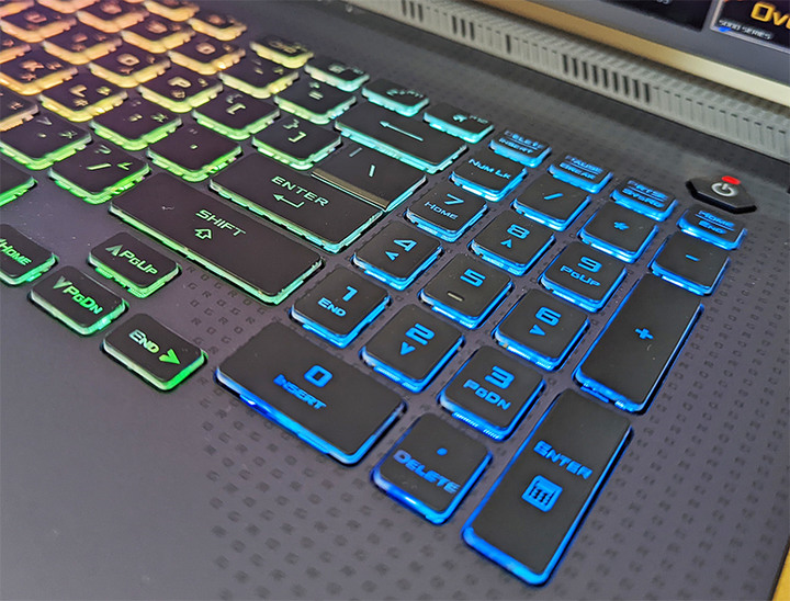 新筆電三週心得之G713QM(STRIX G17)