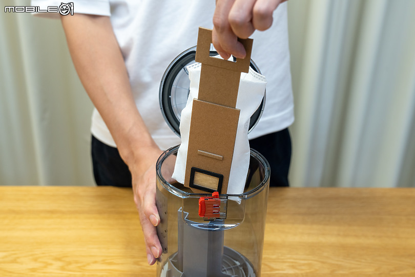 Roborock 石頭科技 掃拖機器人S7+｜掃拖與自動集塵的完全型態！