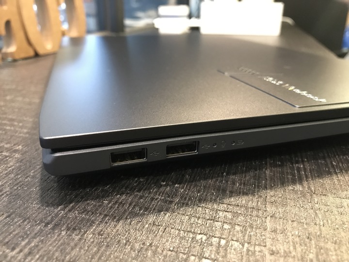 點我看大圖 M3500與拿鐵咖啡濃醇開箱,不同領域相同的創作者精神