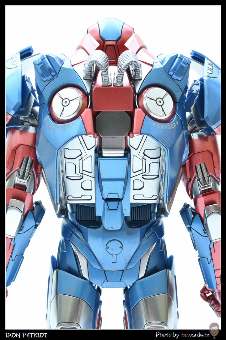【開箱】行動軍火庫 ~ Hot Toys - 終局之戰 鋼鐵愛國者