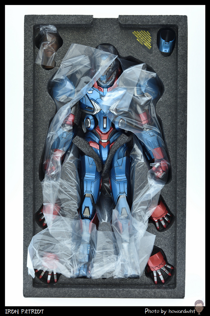 【開箱】行動軍火庫 ~ Hot Toys - 終局之戰 鋼鐵愛國者