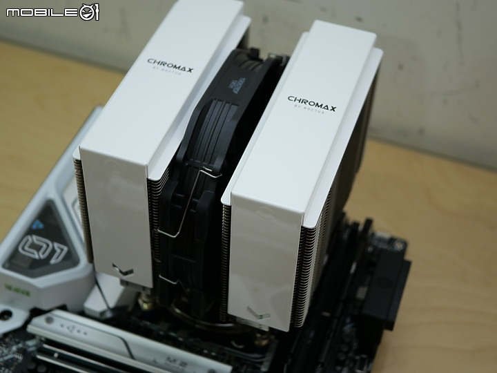 D5 搭載經典銀白 PRIME，華碩 Z690-A CSM 開箱