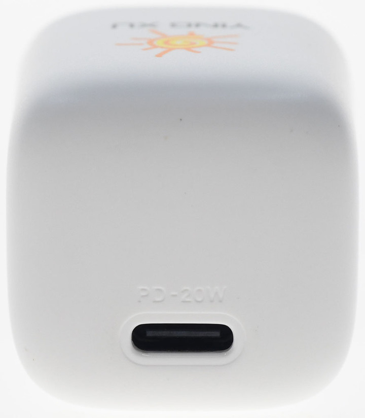 應許YING XU Mini PD 20W充電器開箱