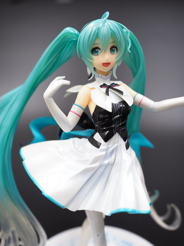 GSC 1/8 初音未來 Symphony 2019 Ver. 白潔高雅之作