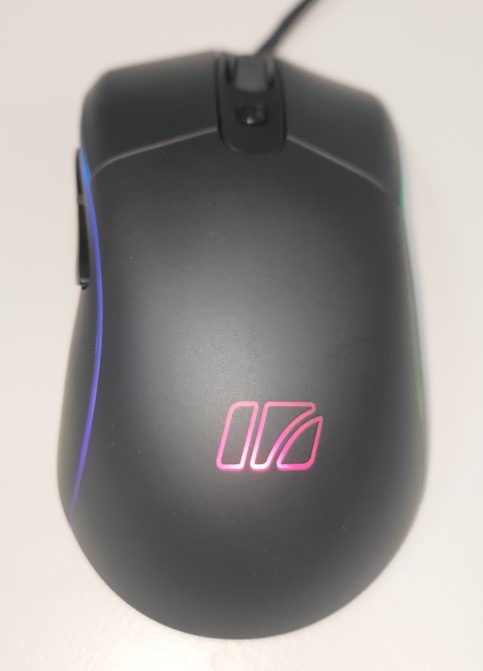 輕巧靈敏 電競滑鼠iRocks M40E開箱心得報告
