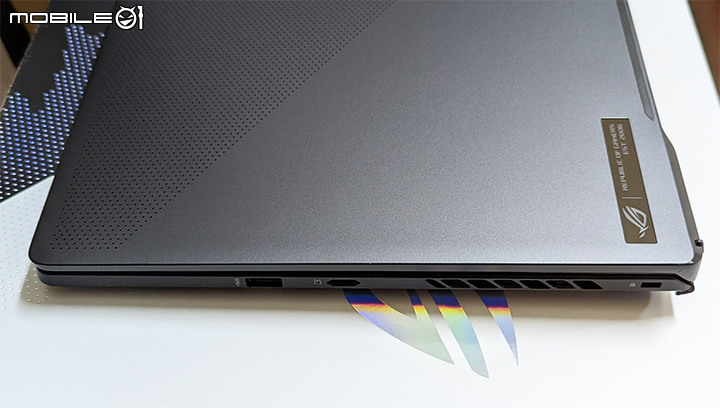 點我看大圖 西風之ROG Zephyrus M16襲來!